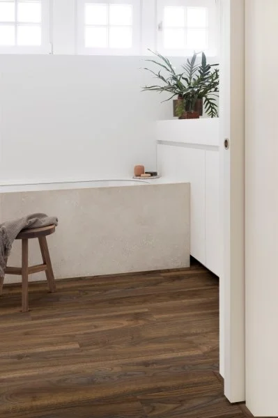 LVT-плитка Moduleo Roots Glue 0.55 English Walnut 20896BE в Барнауле