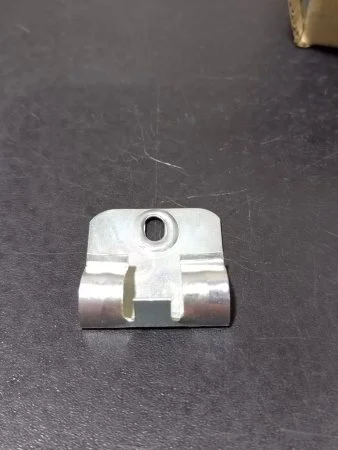 Клипсы к плинтусу MDF Bonkeel (50шт) в Барнауле