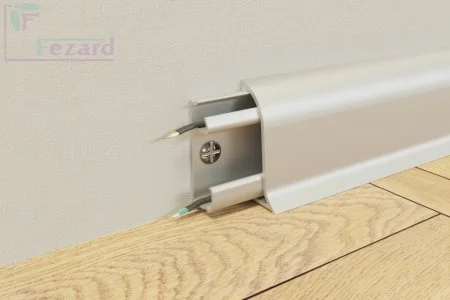 Алюминиевый плинтус Fezard Серебро 43х22х2,5м в Барнауле