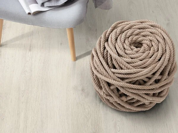 Ламинат Egger PRO 8/33 4V Дуб Кортина белый EPL034 в Барнауле