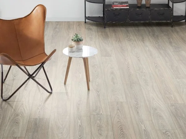 Ламинат Egger PRO 8/33 4V Дуб Бардолино серый EPL036 в Барнауле