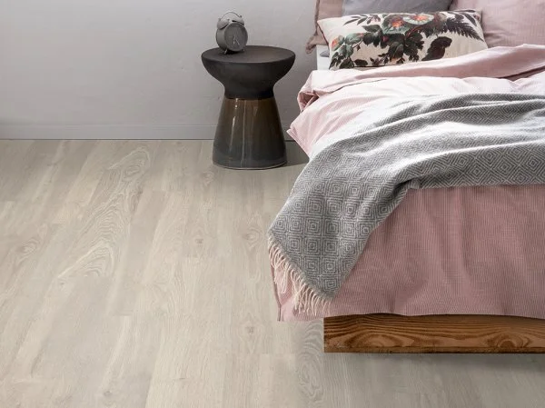 Ламинат Egger PRO 8/33 Дуб Кортон белый EPL051 в Барнауле