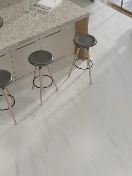 Ламинат Egger PRO 8/33 4V Large Aqua+ Мрамор Леванто белый EPL245 в Барнауле