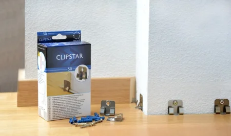 Клипсы для плинтуса Tarkett (50 шт.) в Барнауле
