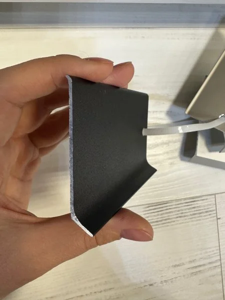 Алюминиевый плинтус Bonkeel ПЛ80 515л Черный (78,5х11,2х2500мм) в Барнауле