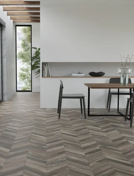 Ламинат Egger PRO 8/33 4V Large Дуб Кестинкорт Шоколад правая EPL240F4CR в Барнауле